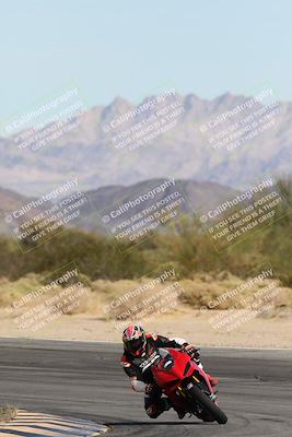 media/Nov-16-2025-Race Pace (Sun) [[8c5fa54630]]/Non Verified Riders (1st 20 Minutes)/2-Turn 10 (1010am)/